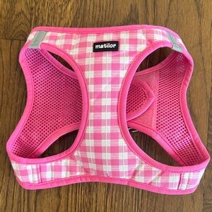 Unused XL 20”-24” Chest 18-28lb Checkered Pink Dog Harness with secure lock